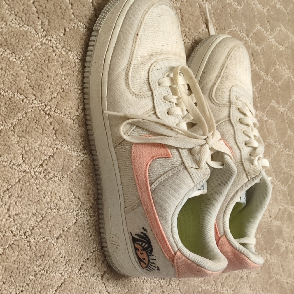 Nike Women's Sneakers White and Pink